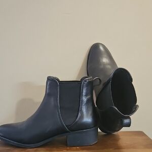 Steve Madden Sleek Black Ankle Boots